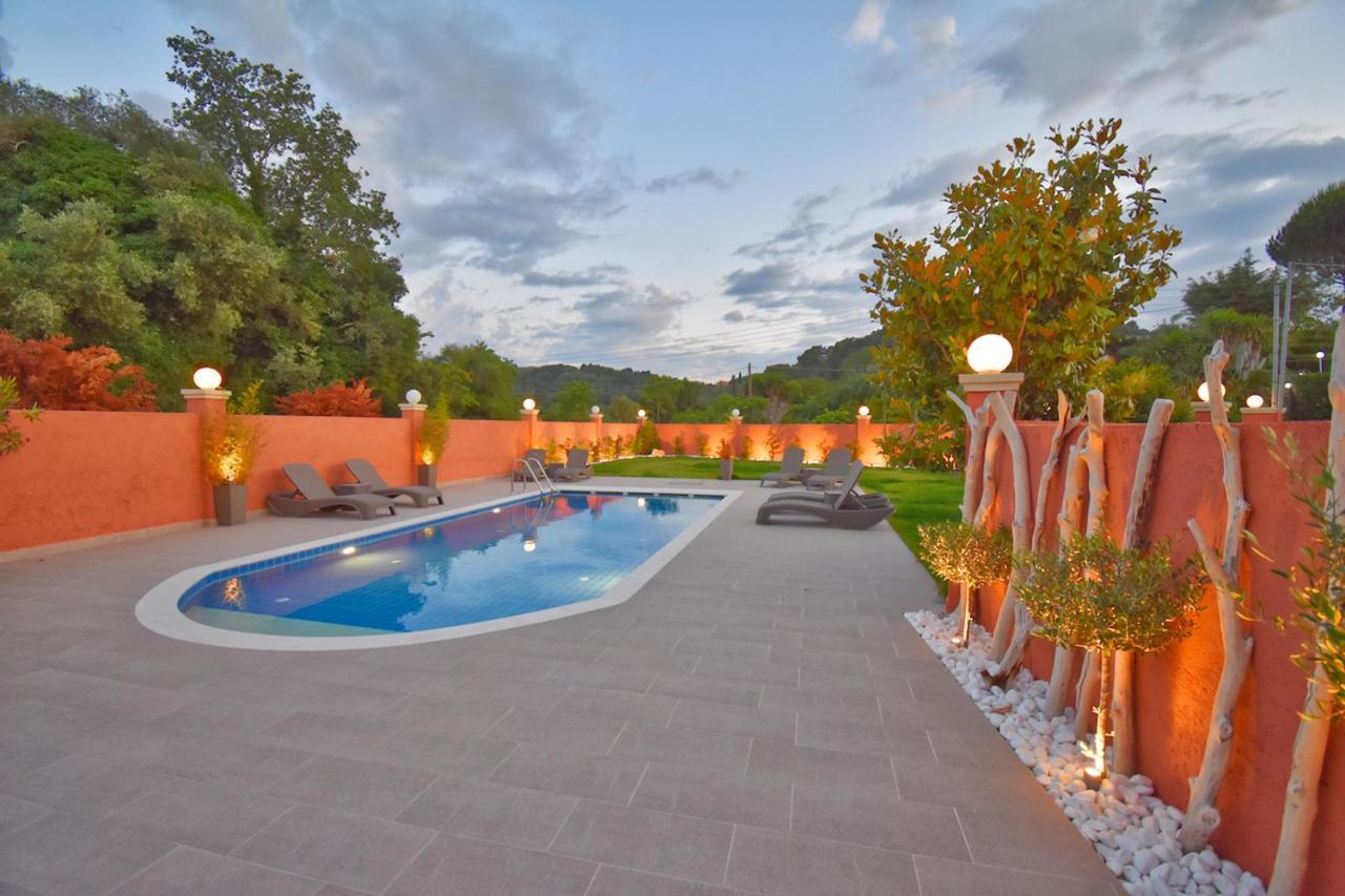 Villa Alex Sinarádes エクステリア 写真