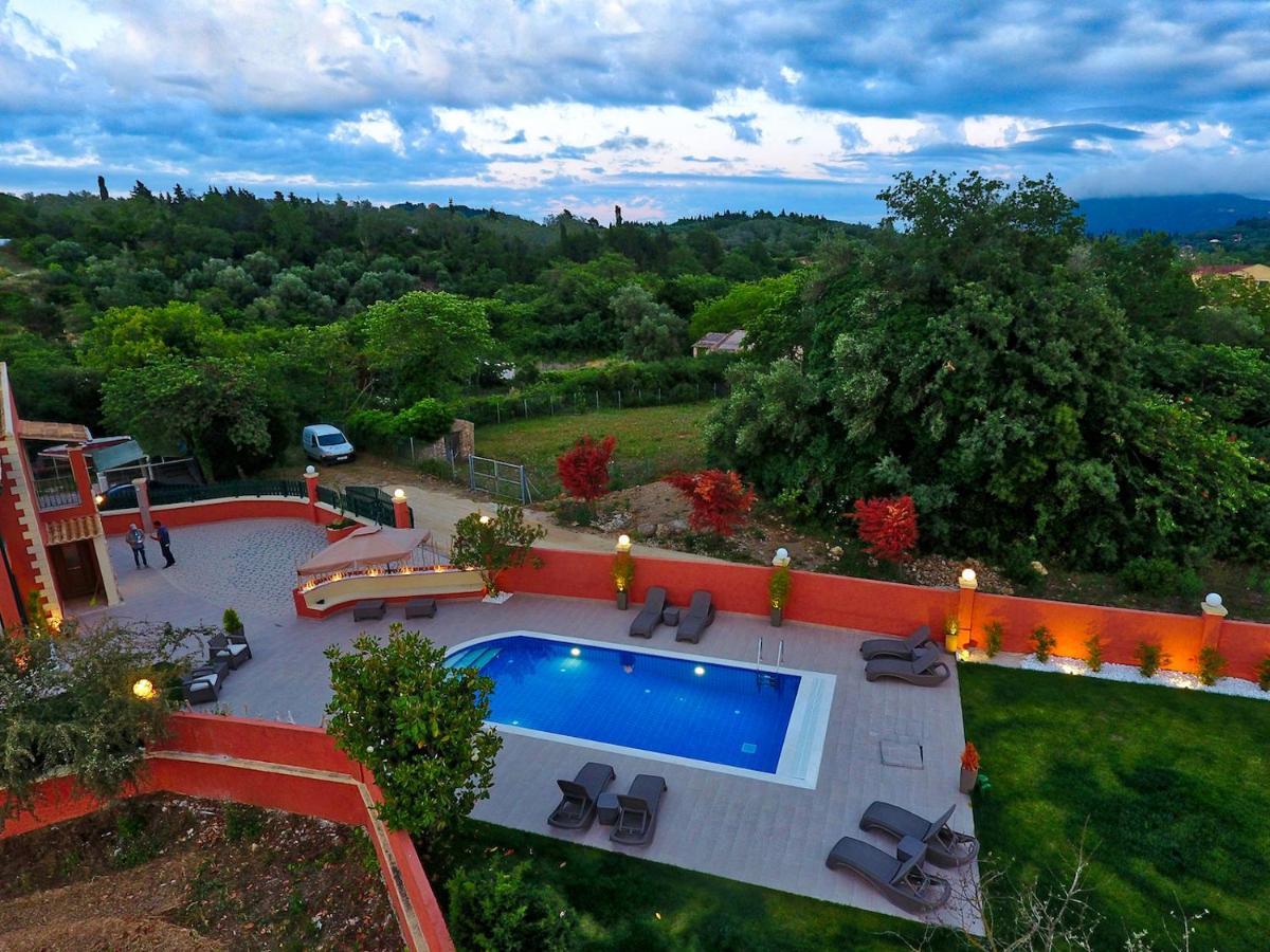 Villa Alex Sinarádes エクステリア 写真