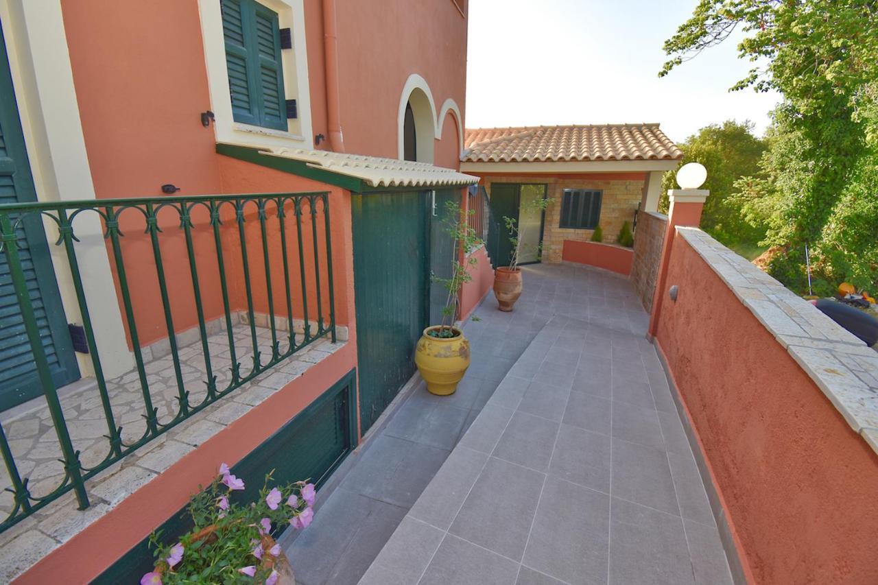 Villa Alex Sinarádes エクステリア 写真