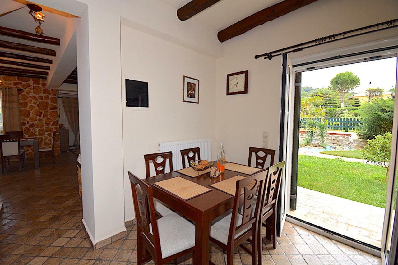 Villa Alex Sinarádes エクステリア 写真