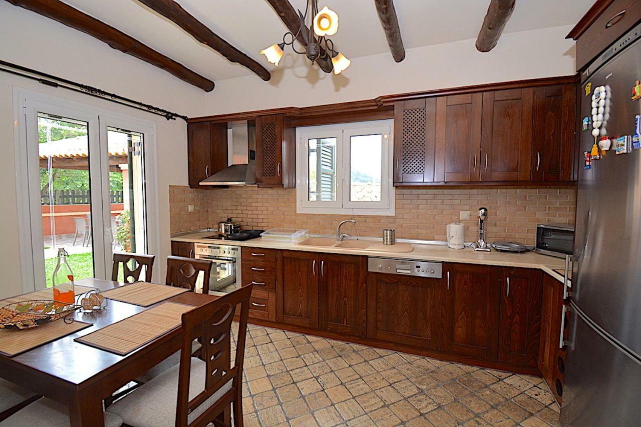 Villa Alex Sinarádes エクステリア 写真
