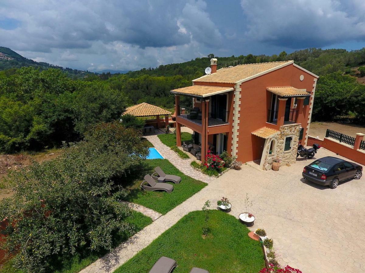 Villa Alex Sinarádes エクステリア 写真